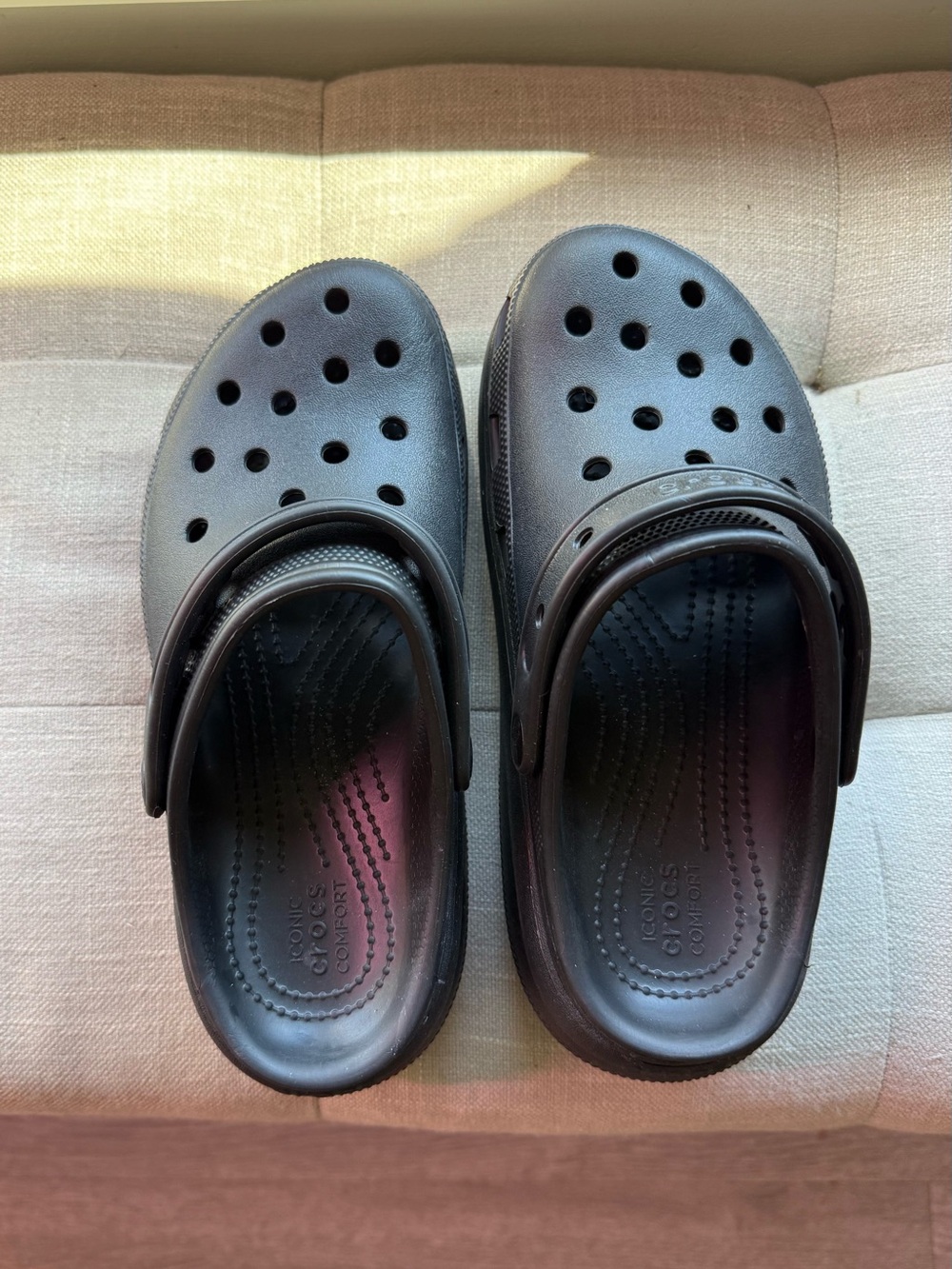 CROCS Classic Clog in Black mens6/ women’s 8 NWOT